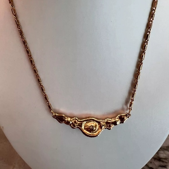 Luxurious Vintage Signed Gold Plated Swarovski Necklace and Earrings set. 16.5 - Picture 3 of 4